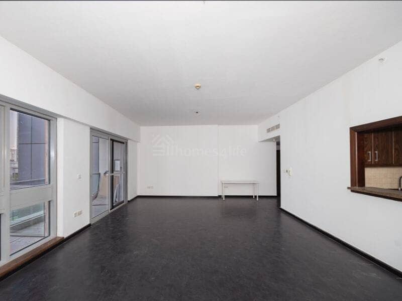 PRIME 2 BEDROOMS | Vacant | Near to Metro |