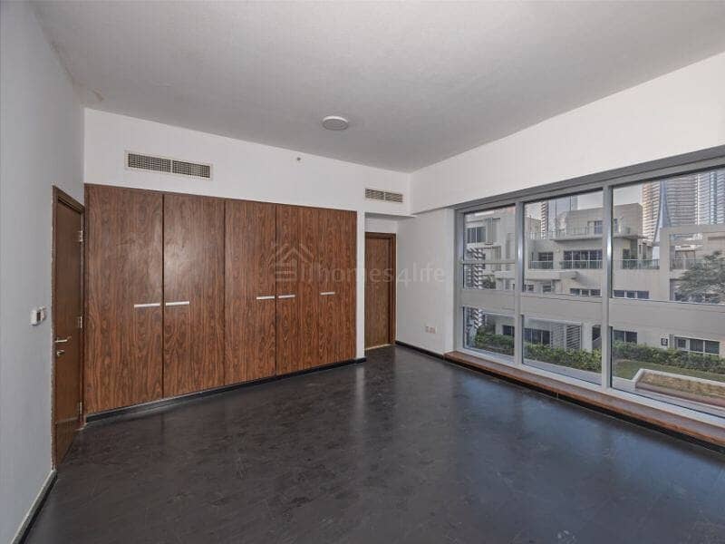 PRIME 2 BEDROOMS | Vacant | Near to Metro |