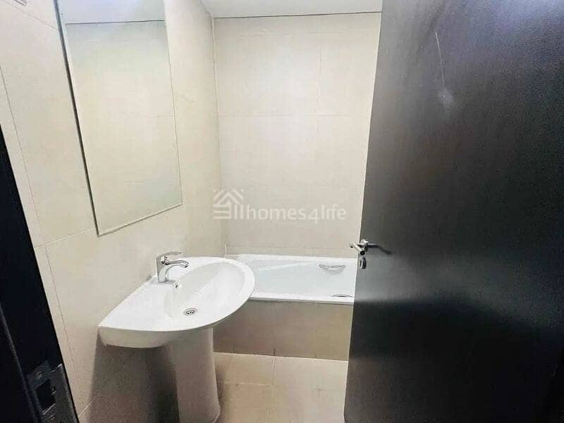 Easy access | 3 Bed + maid room | Back to back - Image 10