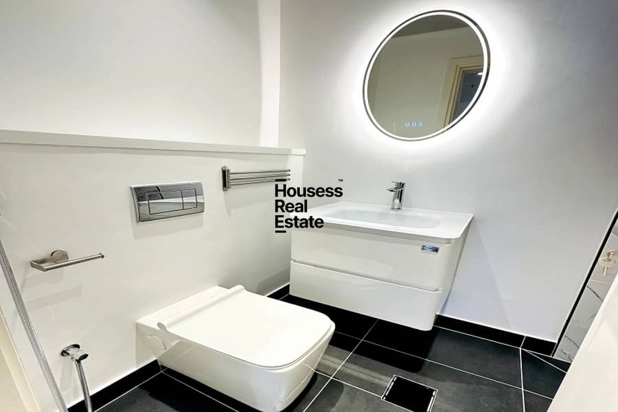 Fully Luxury Renovated | Vacant | Chiller Free - Image 10