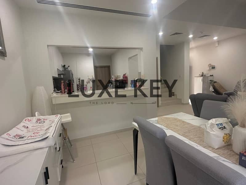 Beside Pool & Park | 3 bdr + maid | VOT