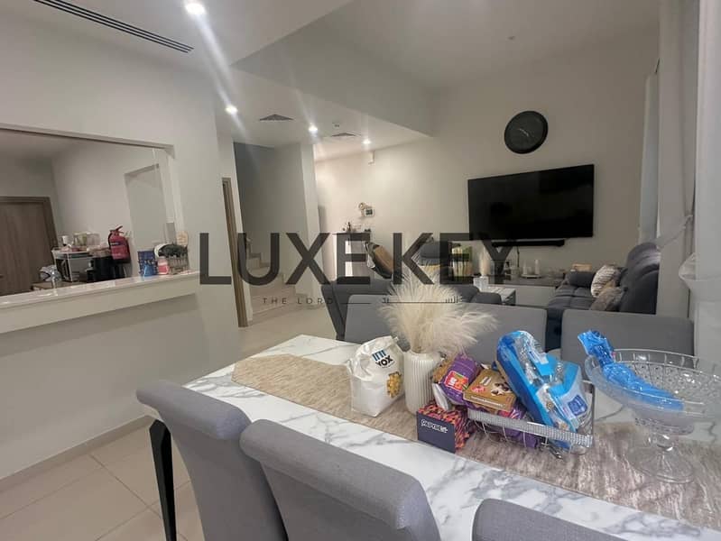 Beside Pool & Park | 3 bdr + maid | VOT