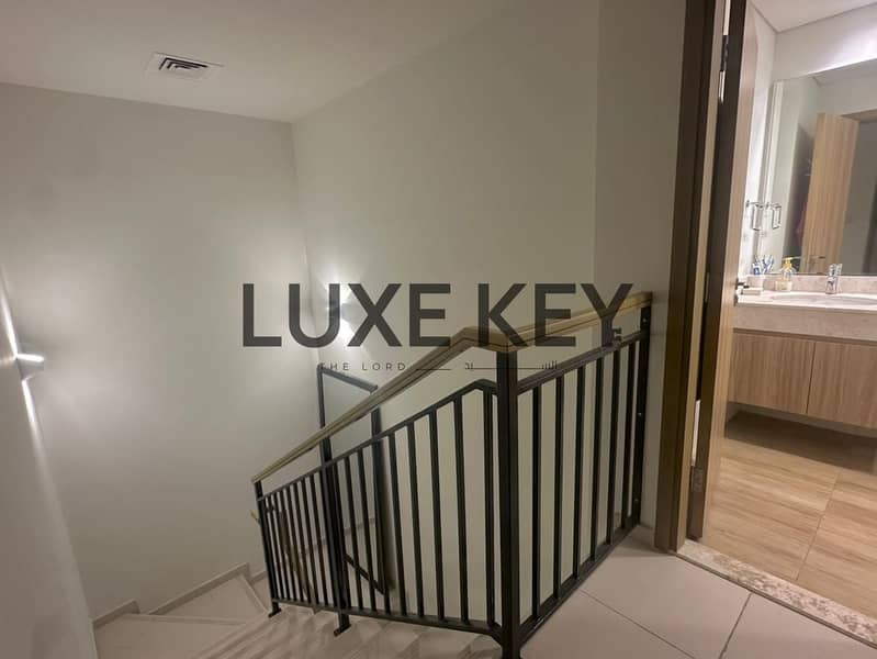 Beside Pool & Park | 3 bdr + maid | VOT - Image 11