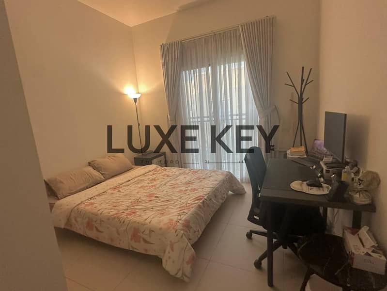 Beside Pool & Park | 3 bdr + maid | VOT - Image 14