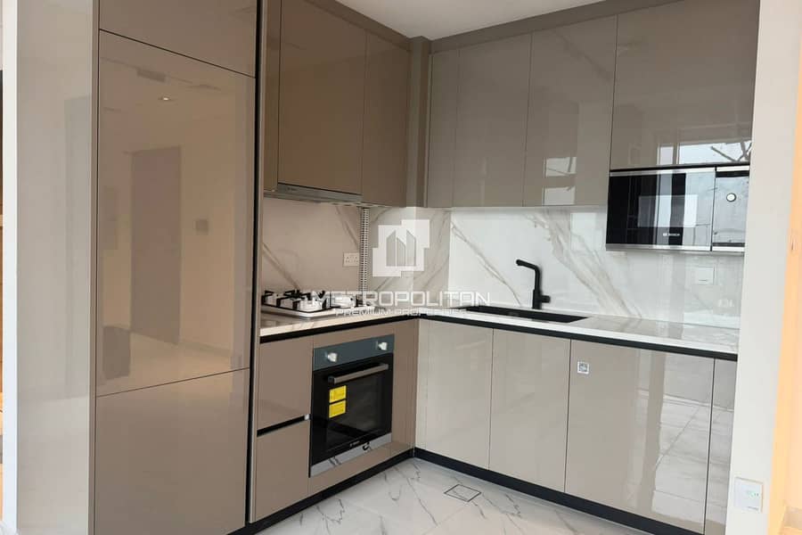 Spacious | Fully Furnished | Great Amenities