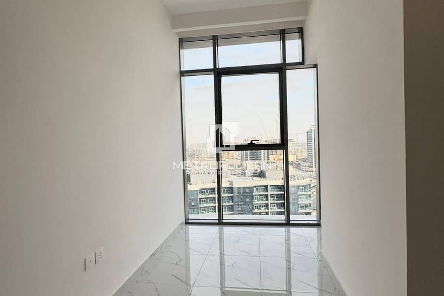 Spacious | Fully Furnished | Great Amenities - Image 6