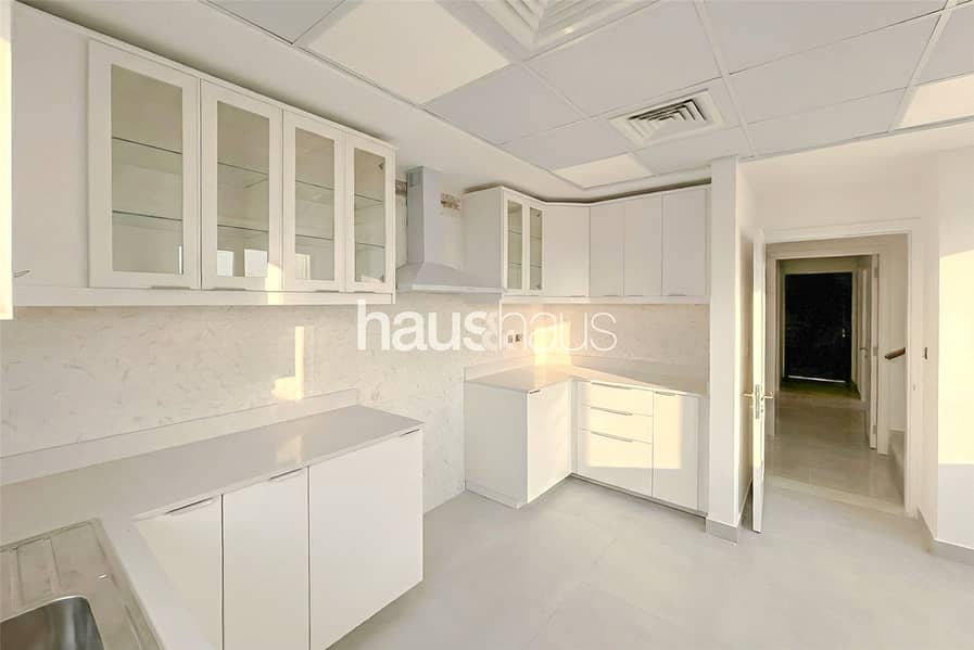 Fully Upgraded | Bright Layout | Large Plot