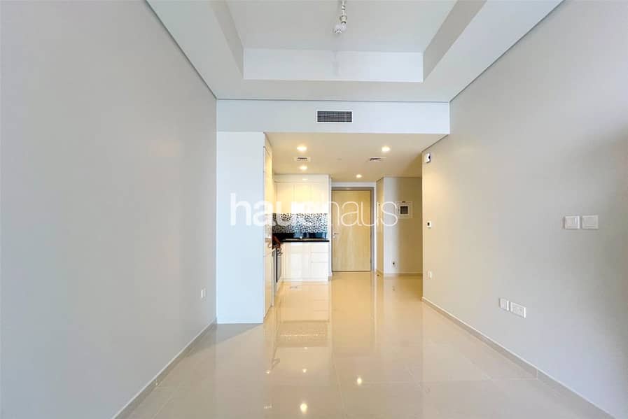 Sea View | High Floor | Balcony