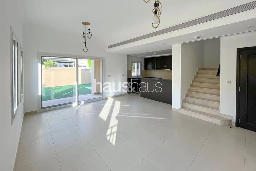 Large Garden | Corner Plot | Maids Room