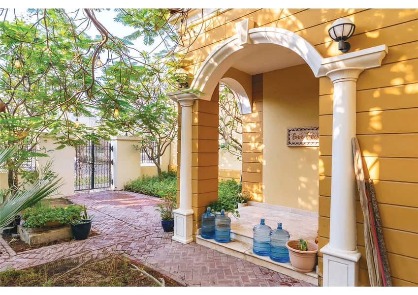 Vacant | Single Row | 4 Double BR - Image 14