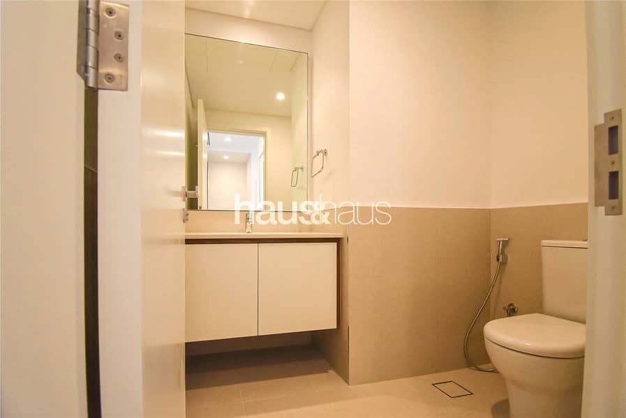 Across from Pool and park | Tenanted - Image 6