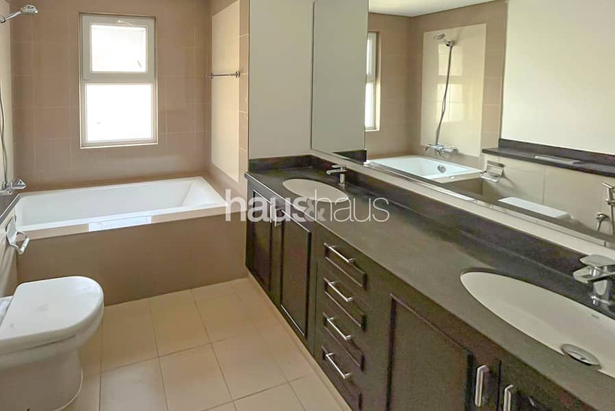 Large Garden | Corner Plot | Maids Room - Image 12