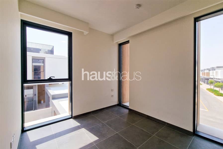 Available Now | Single Row | Landscaped - Image 17