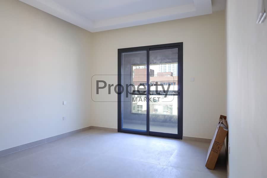 Vacant | Unfurnished | Balcony | Spacious - Image 8