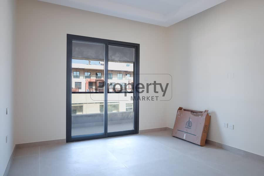 Vacant | Unfurnished | Balcony | Spacious - Image 9