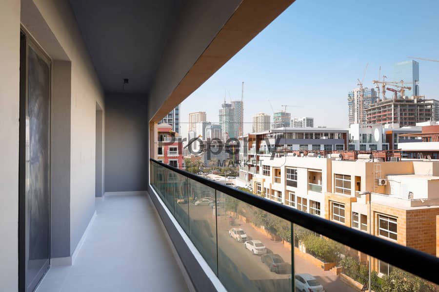 Vacant | Unfurnished | Balcony | Spacious - Image 14