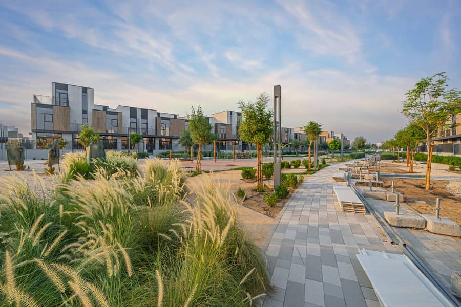 PRIME LOCATION | SINGLE ROW | MULTIPLE OPTIONS