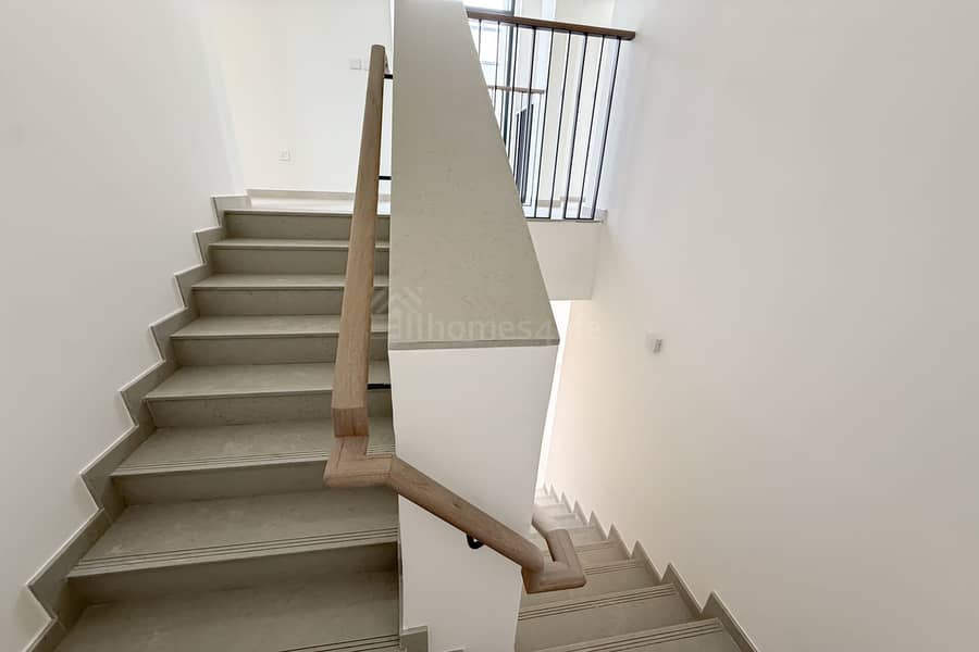 PRIME LOCATION | SINGLE ROW | MULTIPLE OPTIONS - Image 11