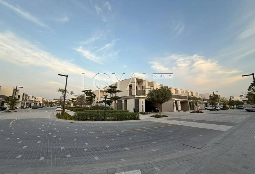 Open View | Near to Amenities | Area Expert