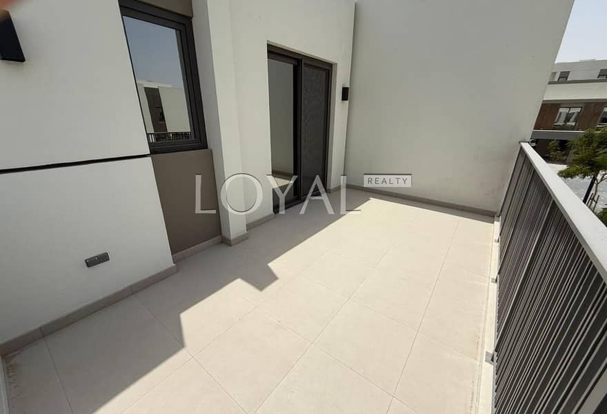 Open View | Near to Amenities | Area Expert - Image 11