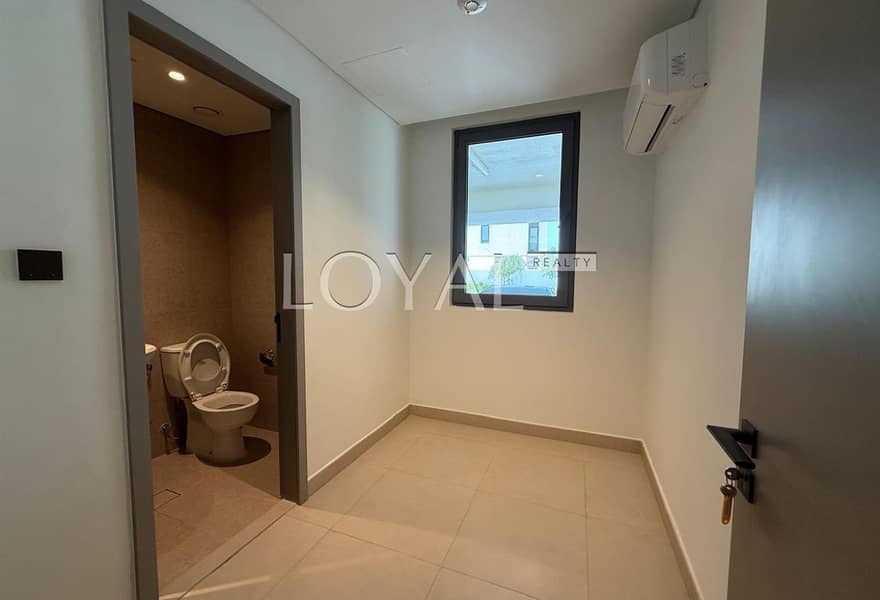 Open View | Near to Amenities | Area Expert - Image 19