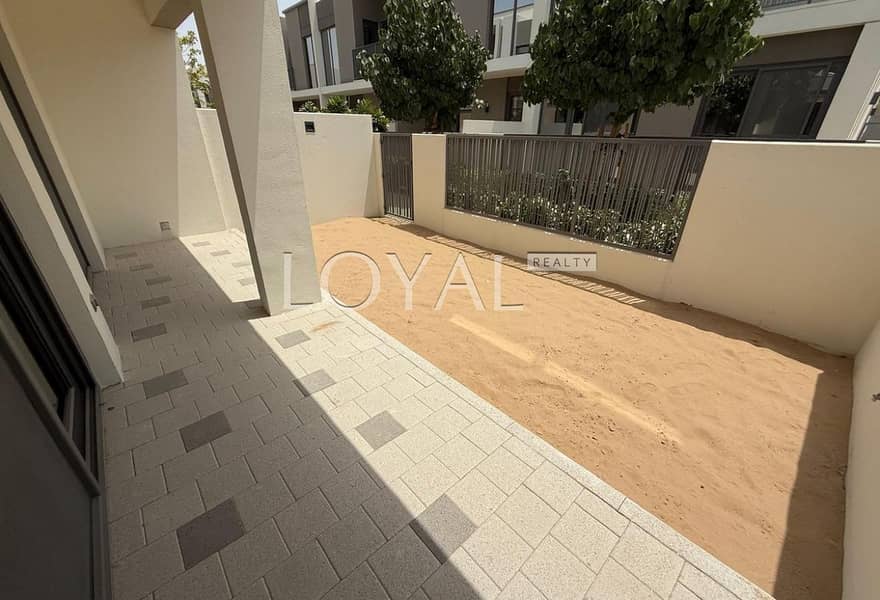 Open View | Near to Amenities | Area Expert - Image 24