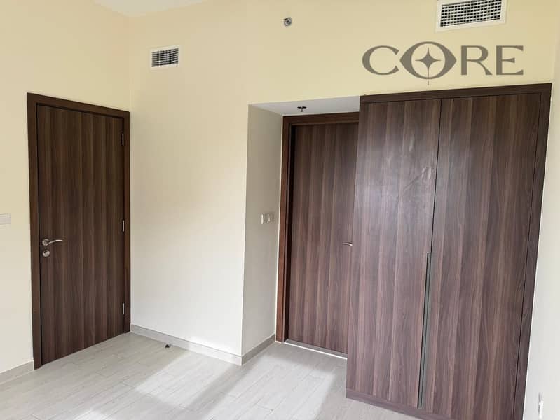 Bright 1-BR | Semi-Furnished | 6 cheques | New Building - Image 7