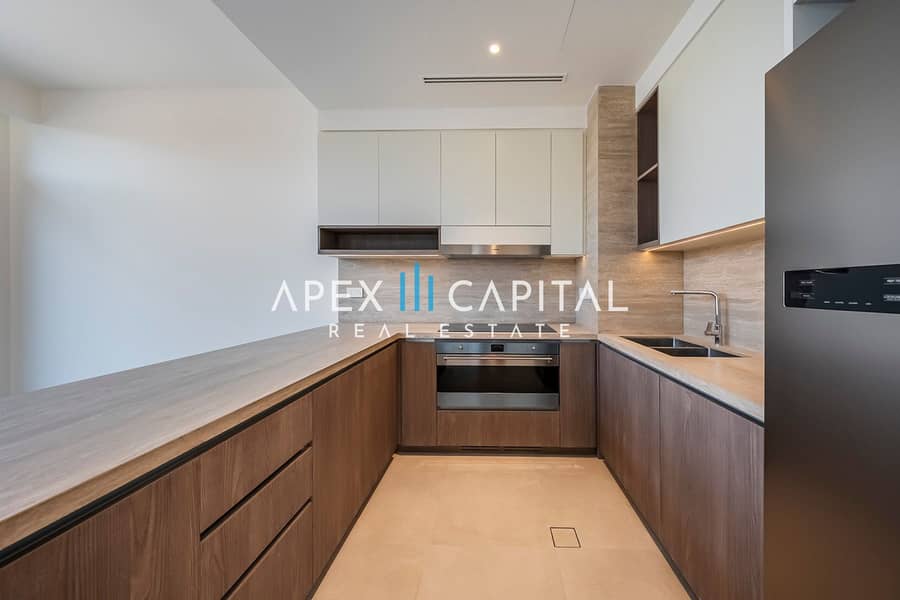 Spacious | Direct on the Park | Kitchen Equipped - Image 8