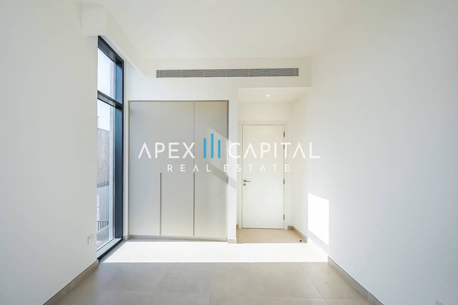 Spacious | Direct on the Park | Kitchen Equipped - Image 16