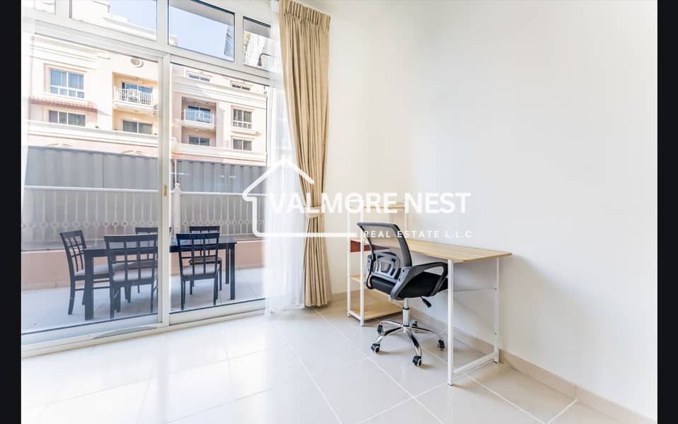 Premium furnished unit with study room I Investor deal I Best price - Image 9