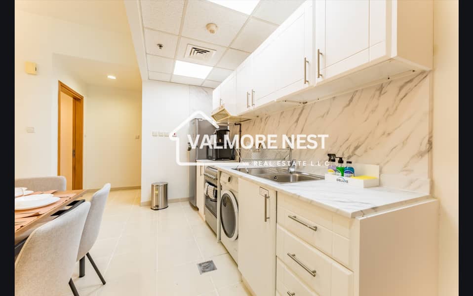 Premium furnished unit with study room I Investor deal I Best price - Image 13