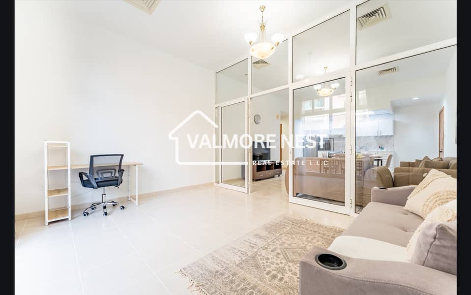 Premium furnished unit with study room I Investor deal I Best price - Image 17