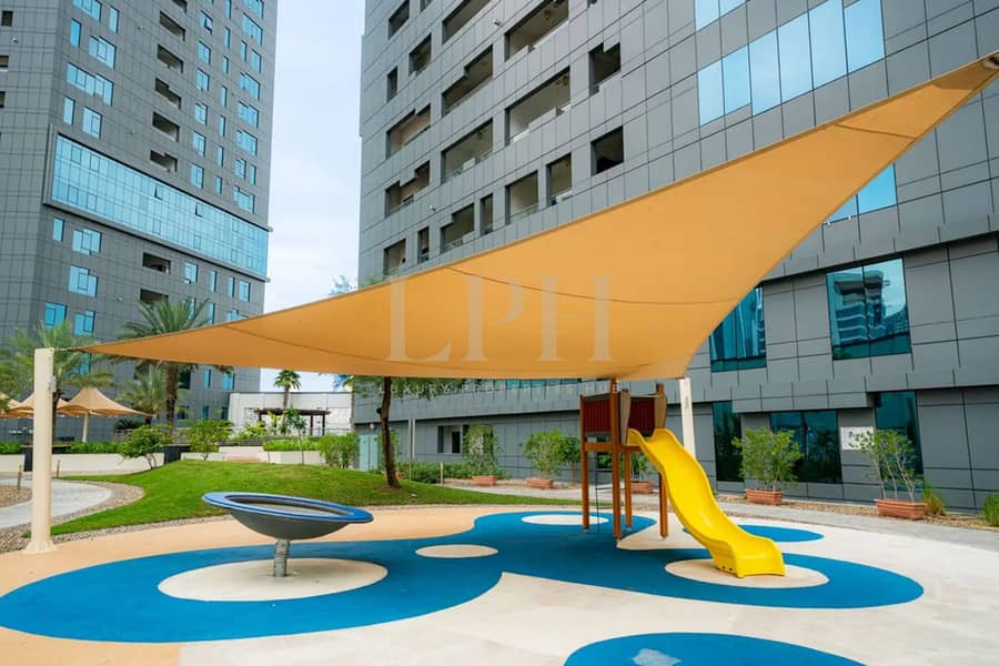 Spacious | Premium Amenities | Furnished - Image 17