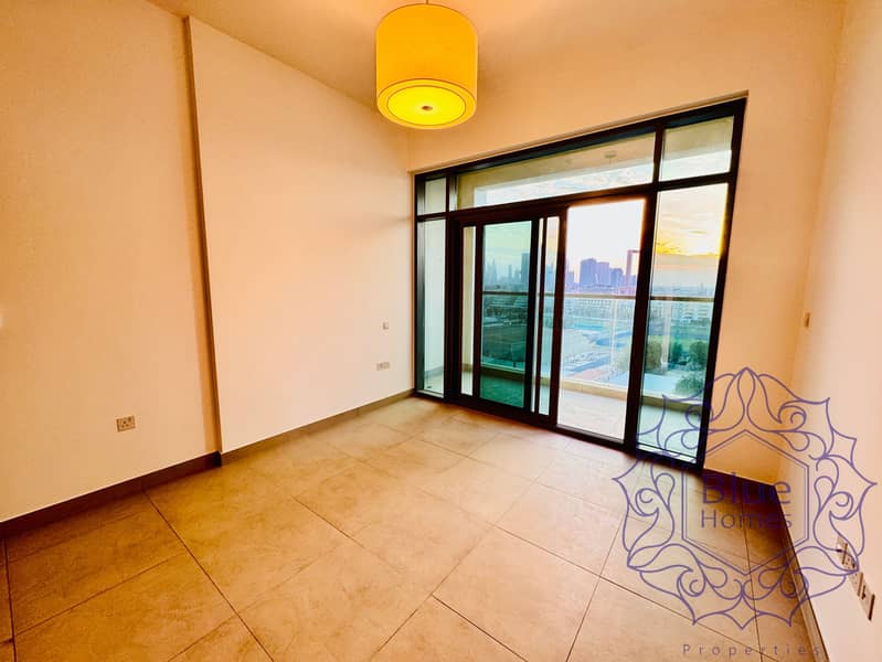 Burj khalifa View • Lavish 3BHK + Store room • Kids play area •Gym Pool