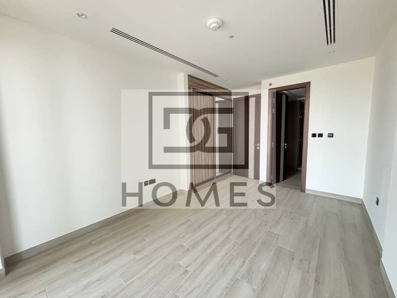 Corner 1 Bedroom | Spacious | No Commission