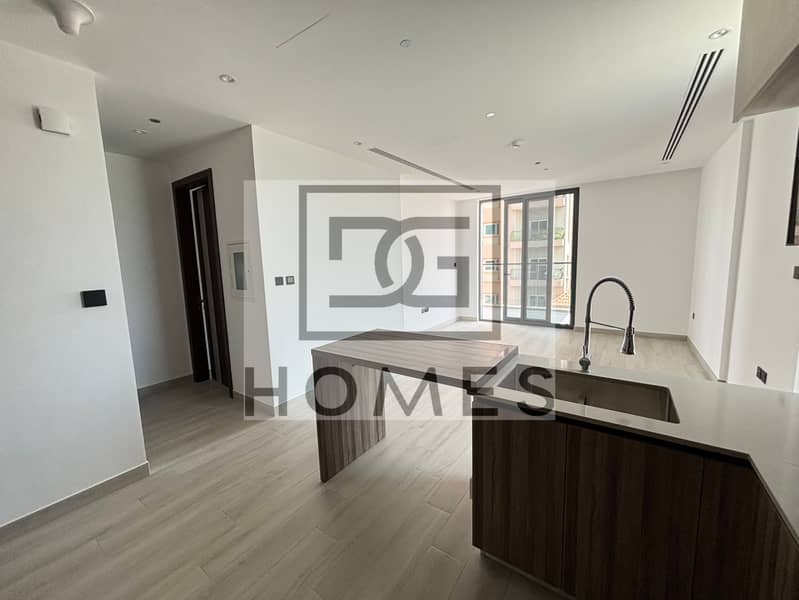 Corner 1 Bedroom | Spacious | No Commission