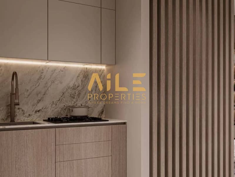 Boulevard Views & Premium Amenities