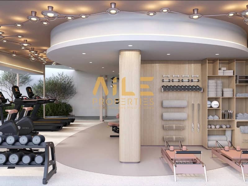 Boulevard Views & Premium Amenities