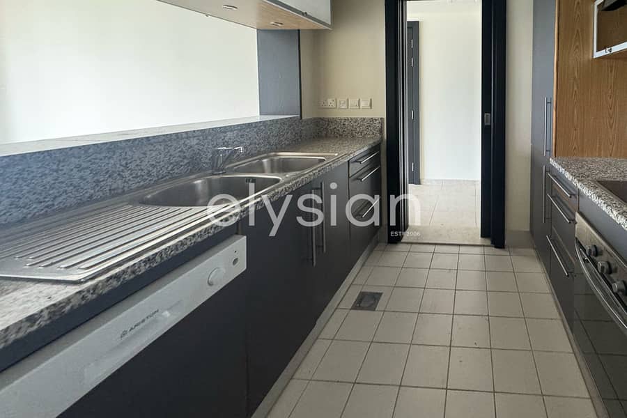 Near Metro | Available Now | Chiller Free