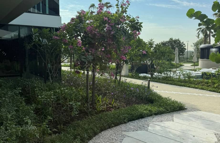 AVAILABLE NOW | CREEK VIEW | FURNISHED - Image 10