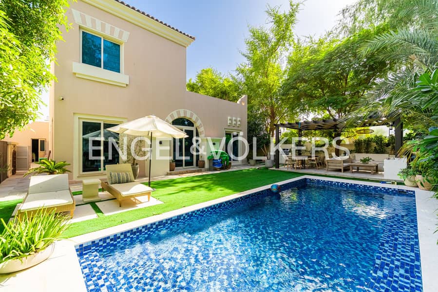 Fully Renovated | Corner Villa | Extended