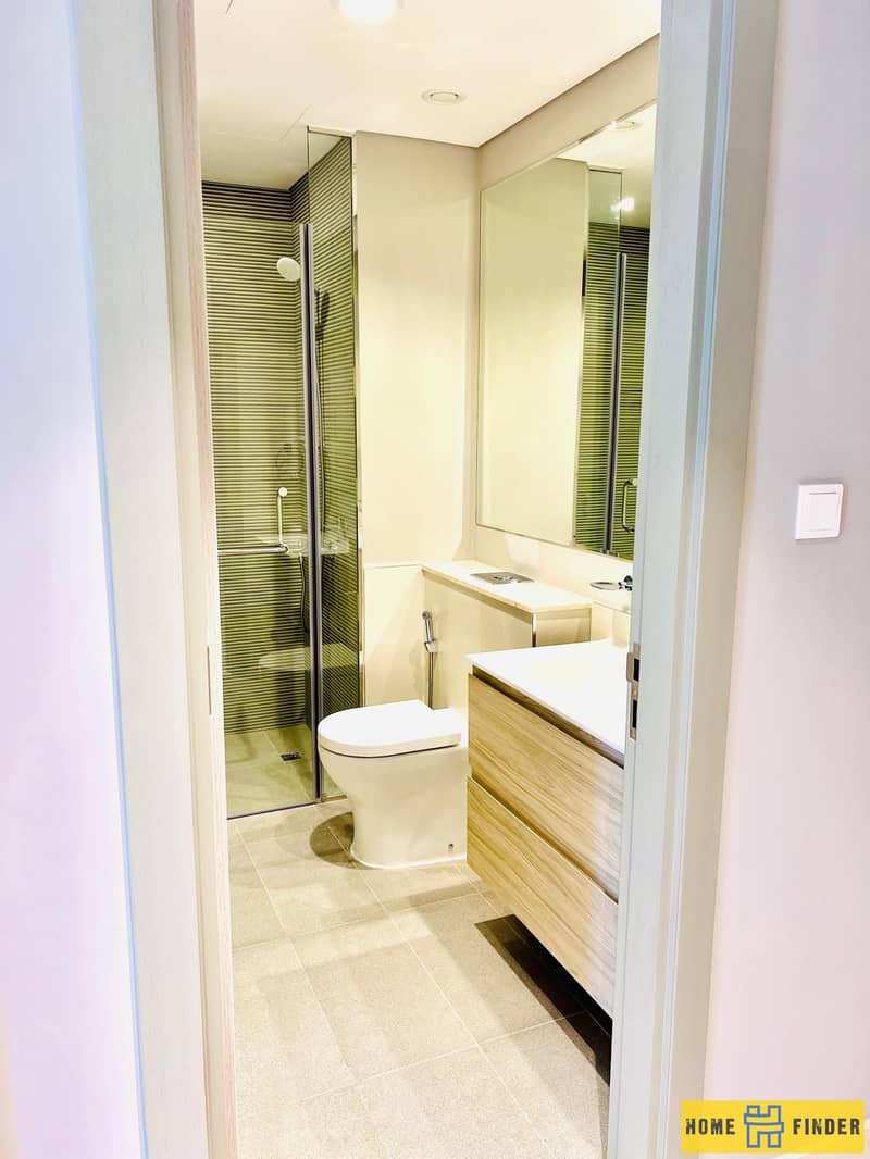 HIGH FLOOR | POOL VIEW | BUSINESS BAY |