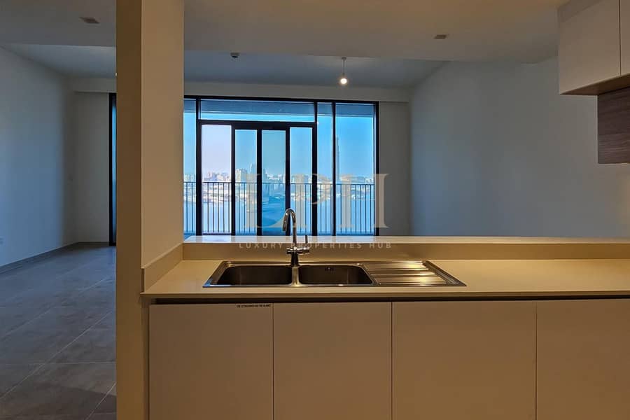 Spacious | Creek View | Private Balcony - Image 7