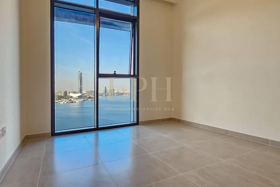 Spacious | Creek View | Private Balcony - Image 8