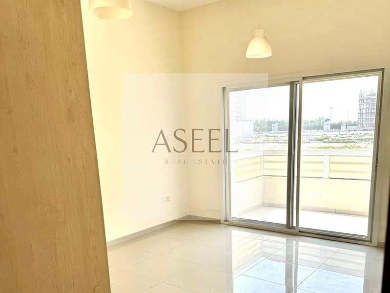 Spacious | Prime Location | Vacant on Transfer - Image 8