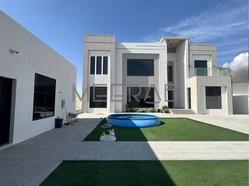 | GRACEFUL VILLA | SPACIOUS WITH GUEST ANNEX |