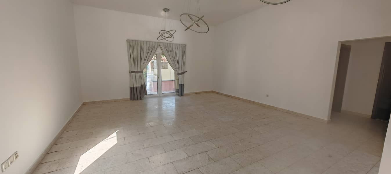 Amazing ready to move villa 5 Bedroom + Maid / Huge plot / Private Swimming pool - Image 6