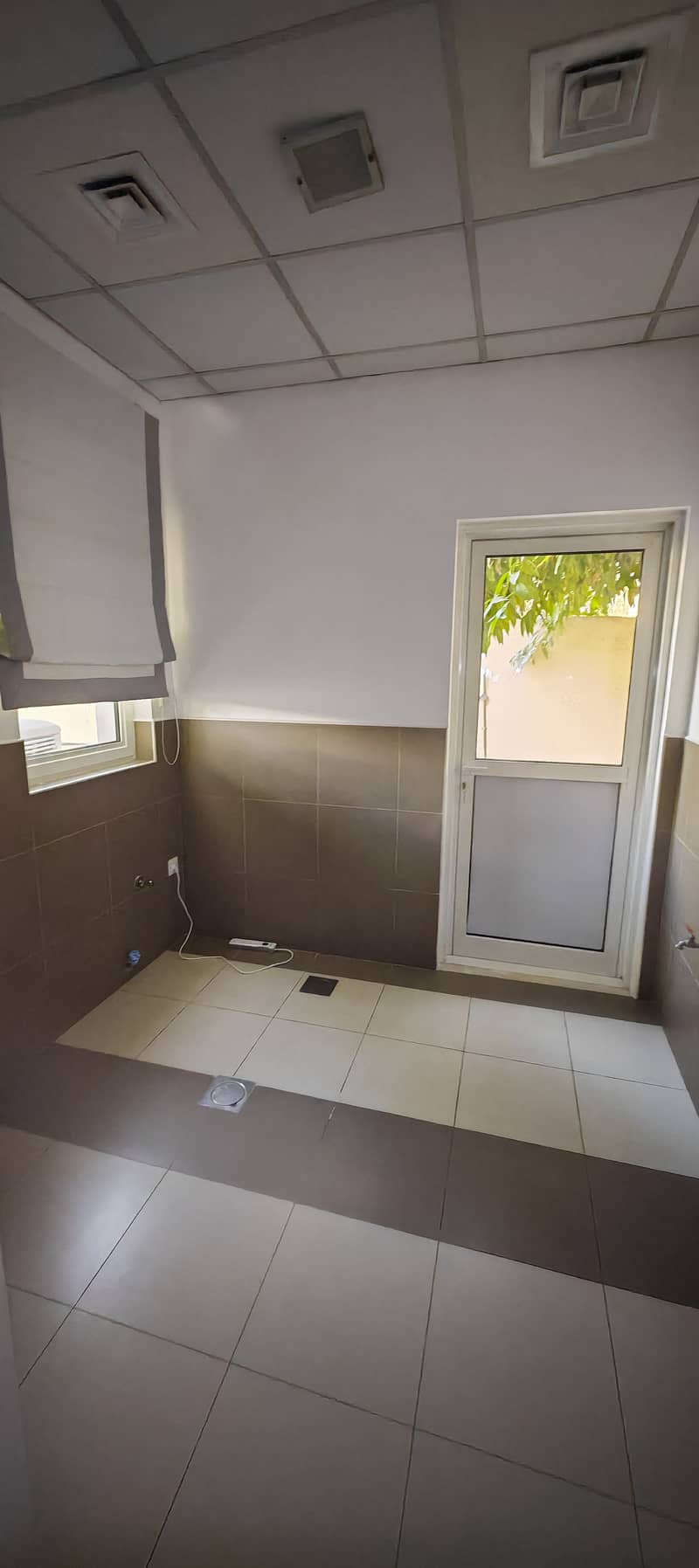 Amazing ready to move villa 5 Bedroom + Maid / Huge plot / Private Swimming pool - Image 10