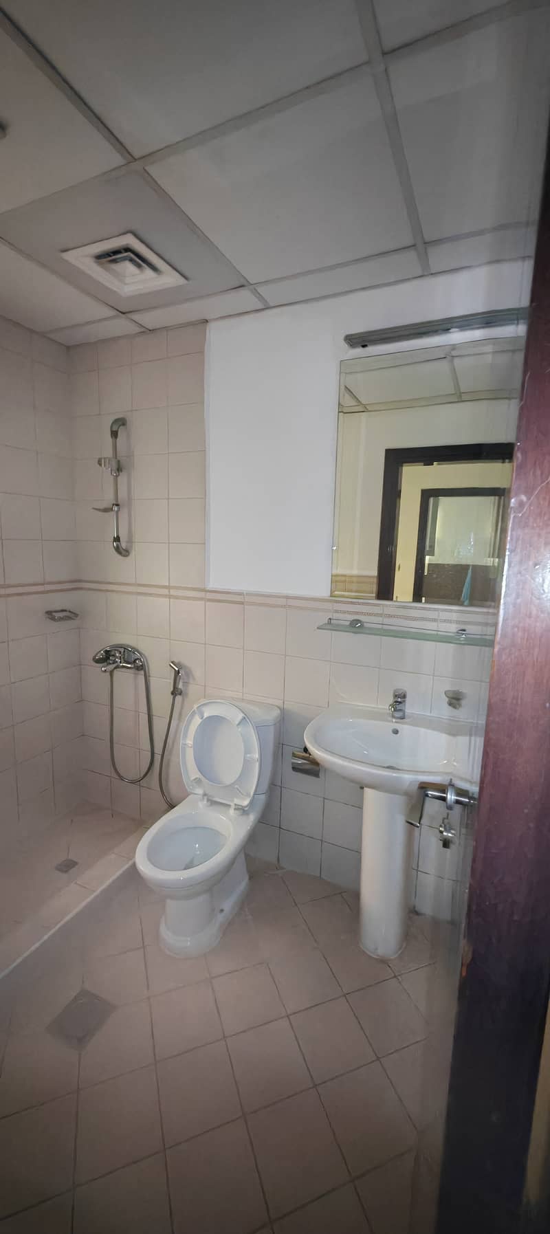 Amazing ready to move villa 5 Bedroom + Maid / Huge plot / Private Swimming pool - Image 13