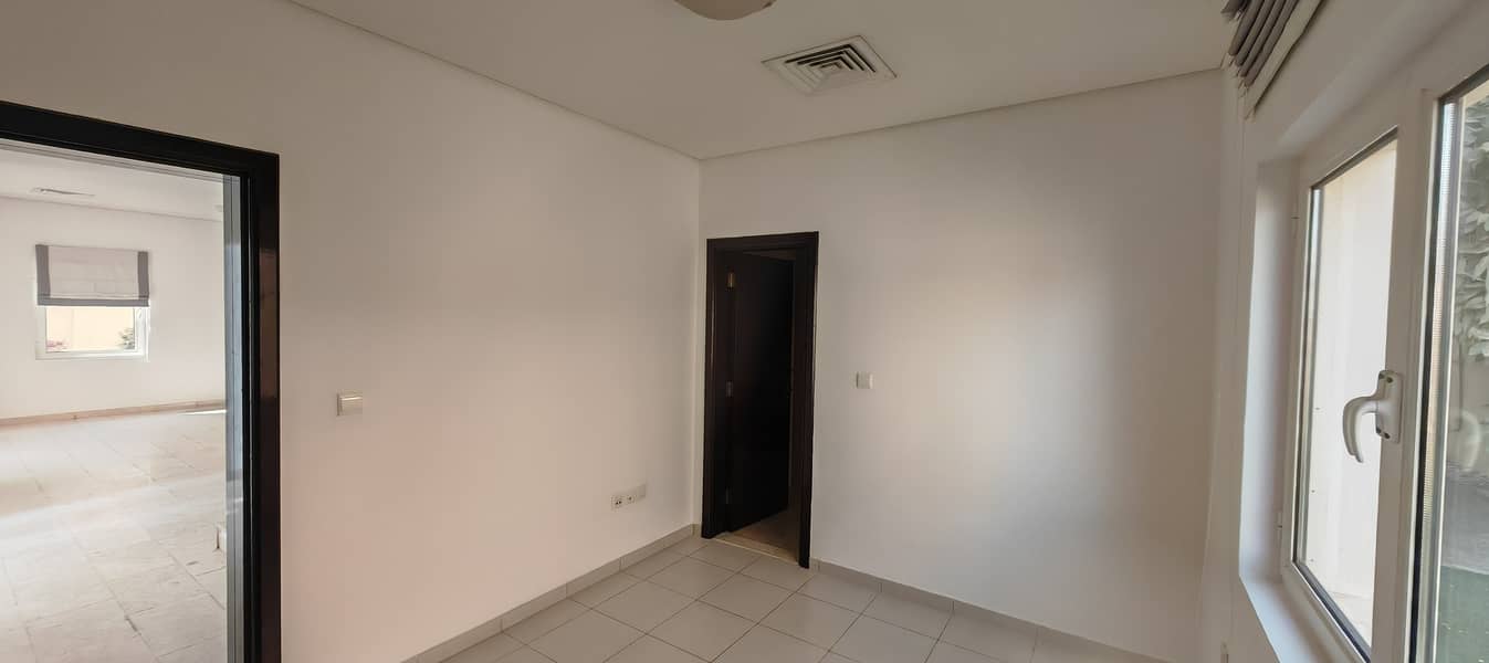 Amazing ready to move villa 5 Bedroom + Maid / Huge plot / Private Swimming pool - Image 15